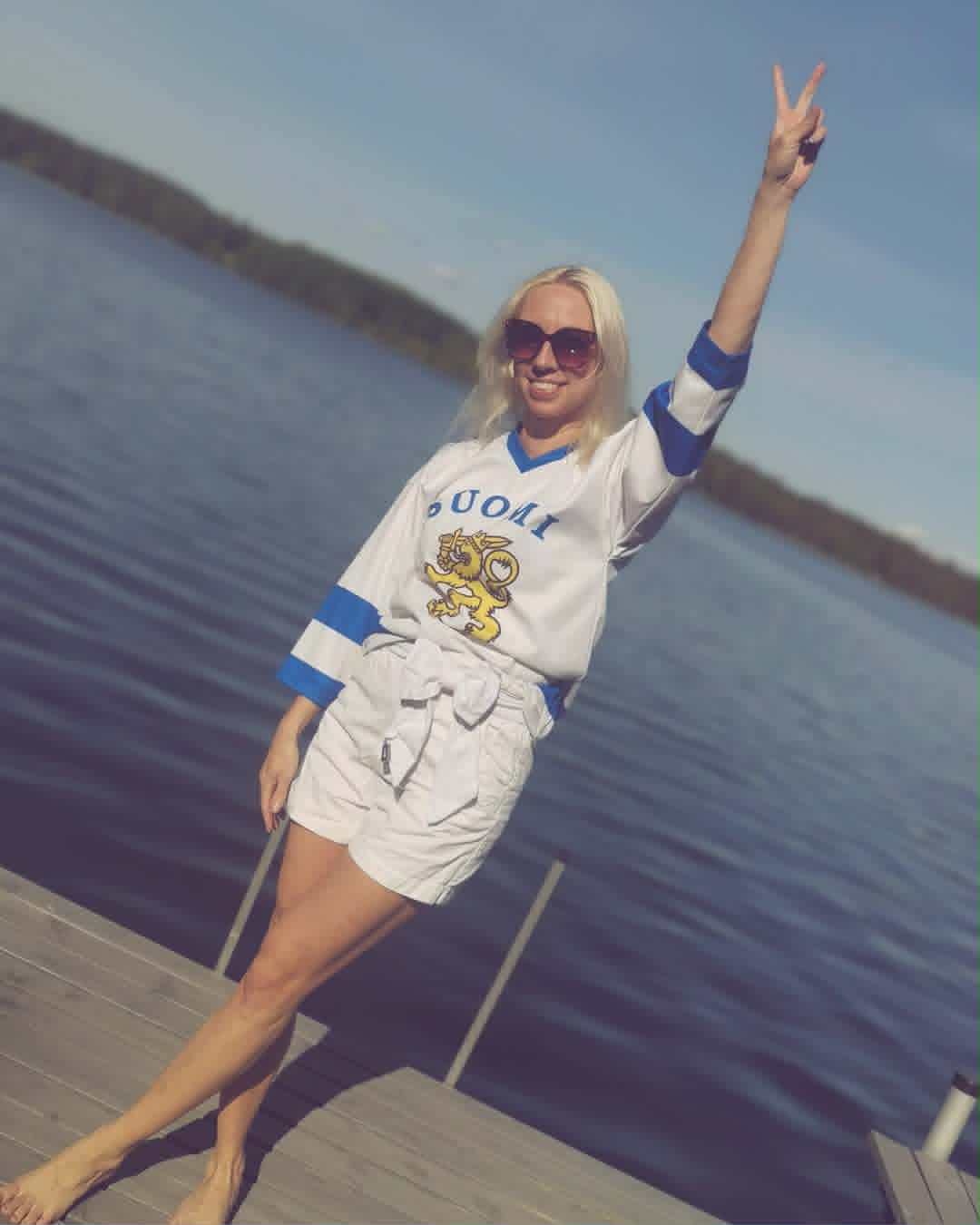 Rusettivyö VALKOINEN