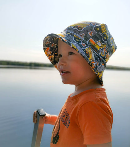 Kesähattu TYÖKONEET
