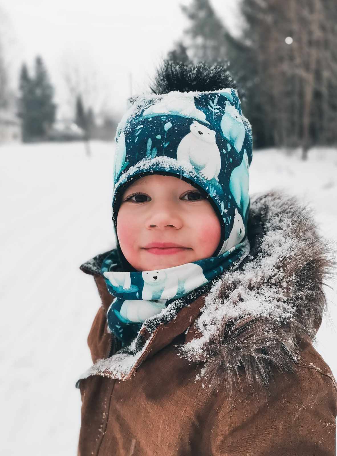 Talvipipo JÄÄNALLUKAT tupsulla ja nauhoilla