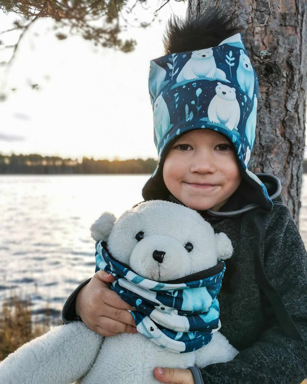 Talvipipo JÄÄNALLUKAT tupsulla ja nauhoilla