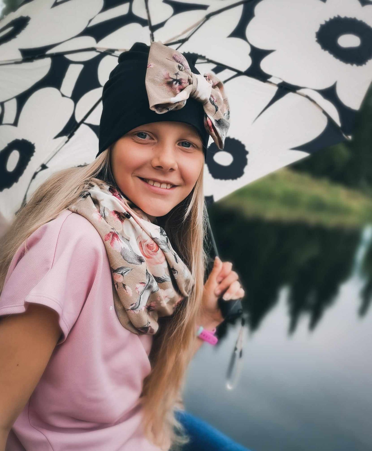 Rusettipipo musta (rusetteja eri kuoseja)
