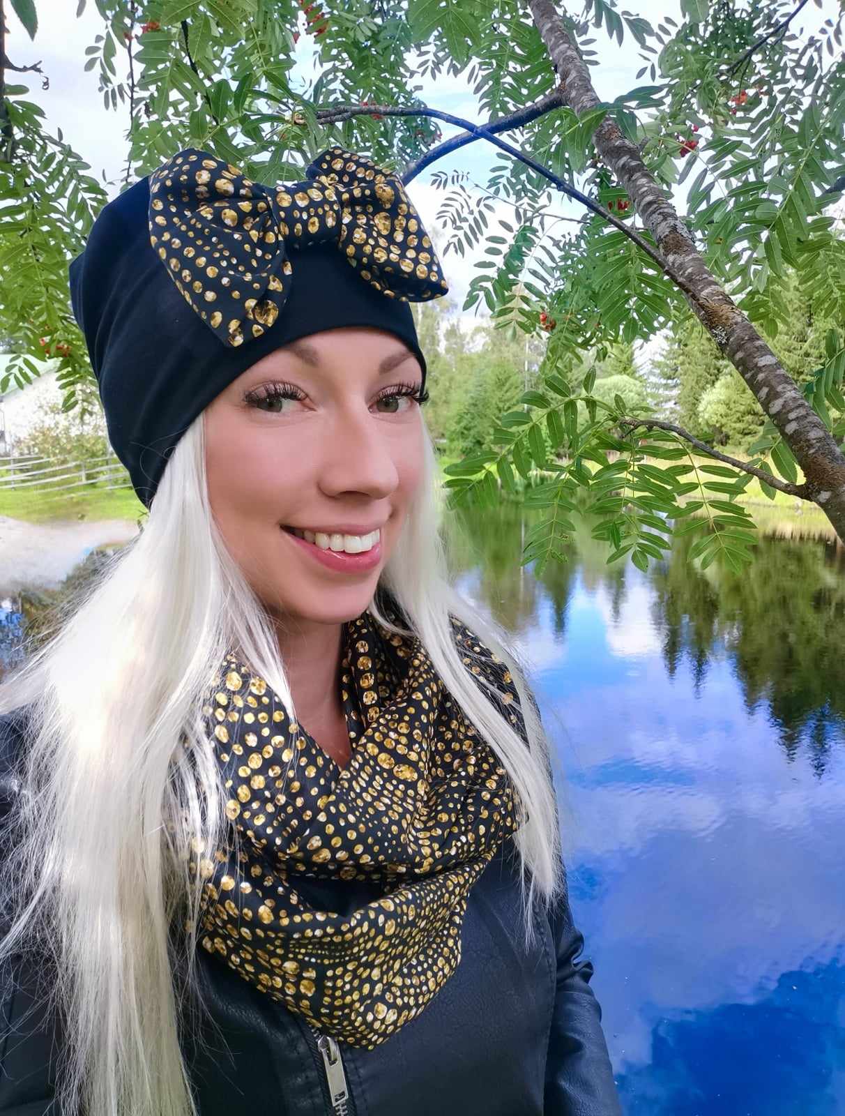 Rusettipipo musta (rusetteja eri kuoseja)
