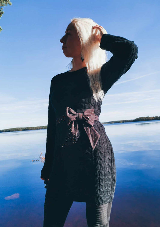 Rusettivyö KULTAPISKOT MUSTA
